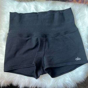 Alo booty shorts